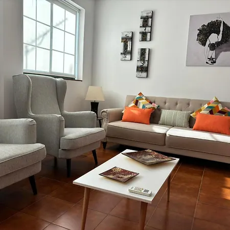 Flores Apartment *